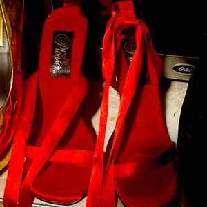 Red with silver heels red ribbon tie